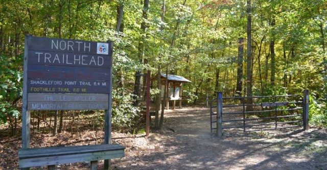 hiking in oak mountain park red trail alabama 640x334